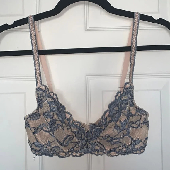 Wacoal Lost In Lace Bra - Picture 1 of 4